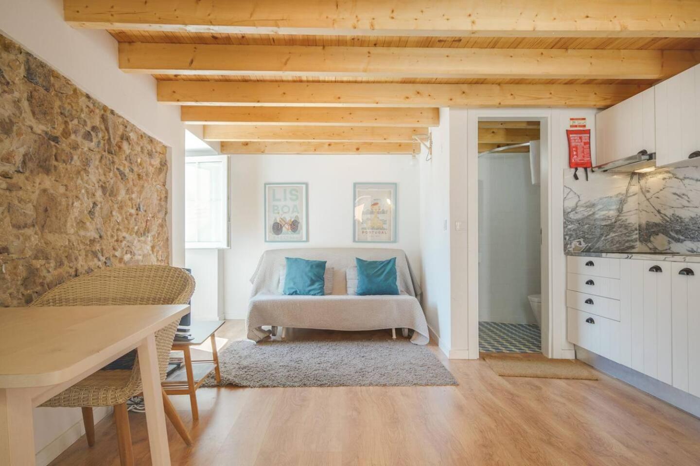Classic Lisbon Homes: Bright & Central In Belem Eksteriør bilde